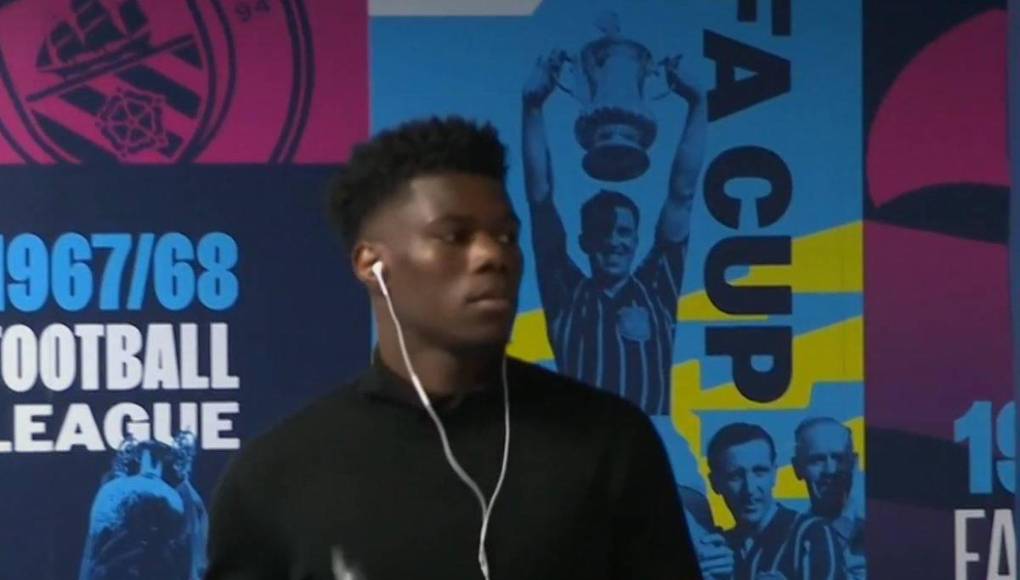 Ambiente y gesto de Florentino Pérez antes del City - Real Madrid por Champions