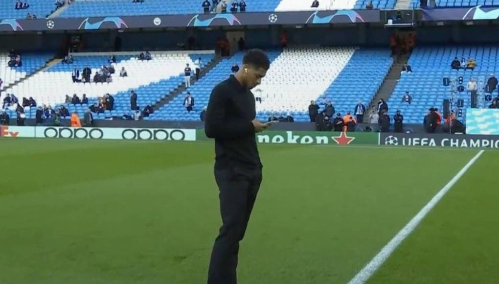 Ambiente y gesto de Florentino Pérez antes del City - Real Madrid por Champions