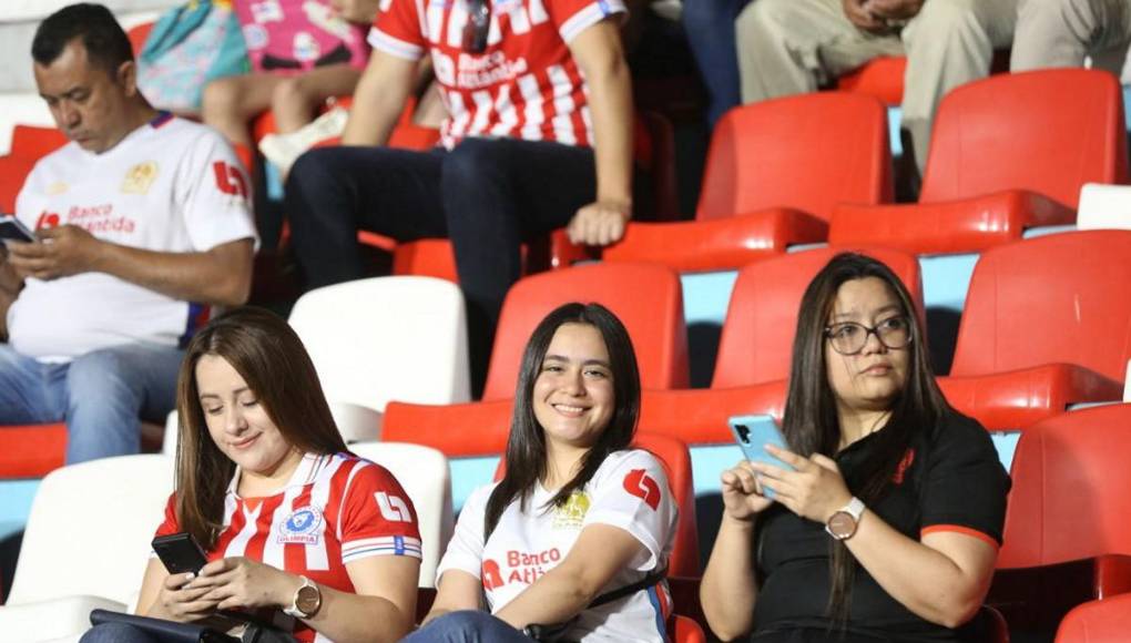 Las bellezas que engalanan el Chelato Uclés para el Olimpia-Olancho
