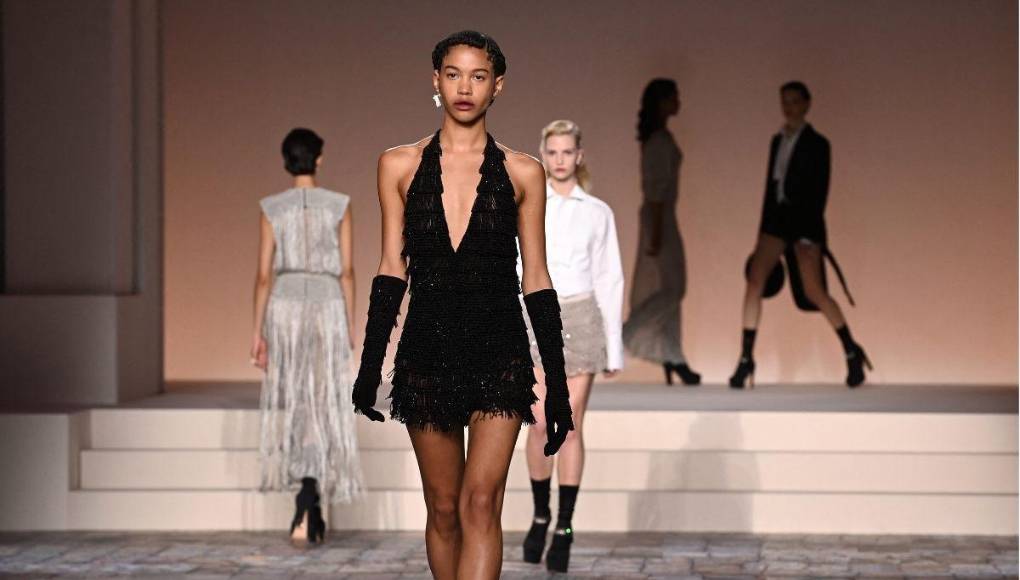 Dior evoca el Hollywood de oro entre emancipación y glamour