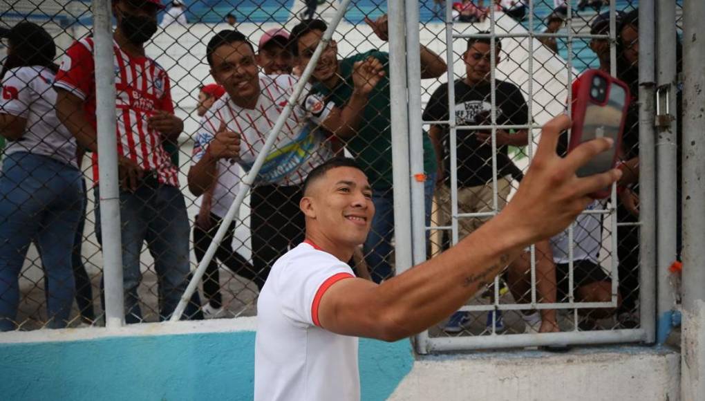 Las bellezas que engalanan el Chelato Uclés para el Olimpia-Olancho
