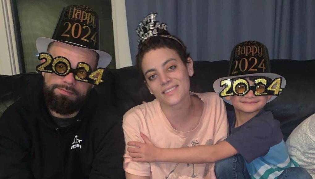 Canción de joven con cáncer terminal es tendencia; fondos serán para su hijo