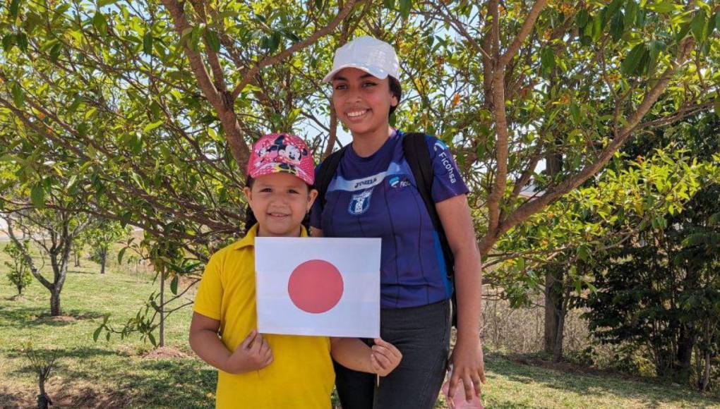 “Bienvenido Shin”: Así fue recibido el japonés en la UNAH al completar carrera de 250 kilómetros