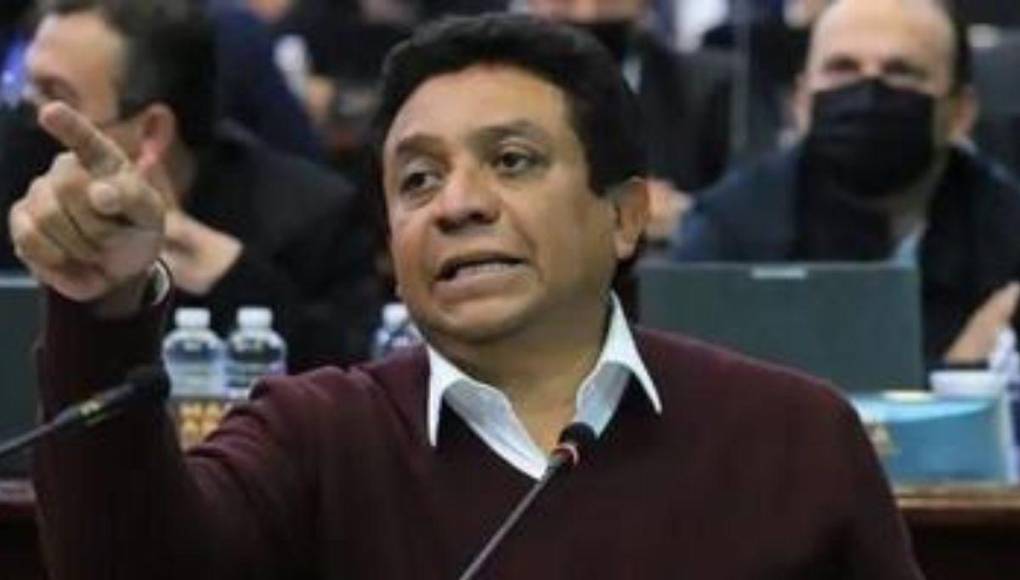 Lo que se sabe del despido de Julissa Villanueva y Ramón Barrios de la UNAH