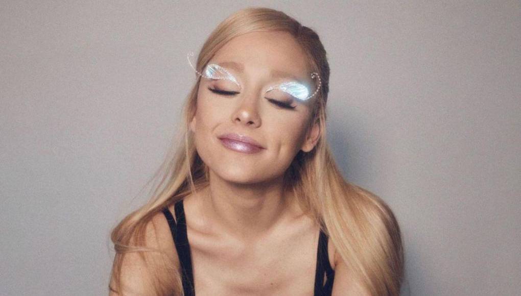 Ariana Grande revela secretos de su expareja en su nuevo álbum ‘Sweet Secrets’