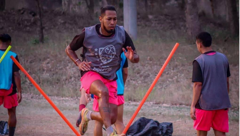 Futbolista hondureño que se fue ‘mojado’ es fichado por equipo en Estados Unidos