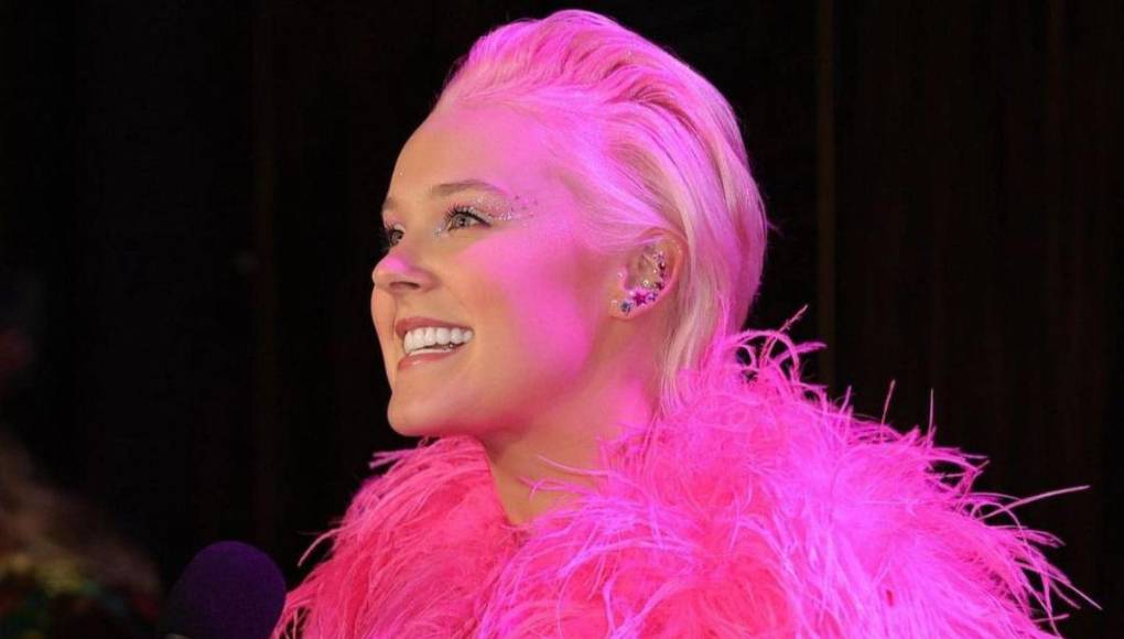 ¿Quién es Jojo Siwa y por qué está causando tanta polémica?