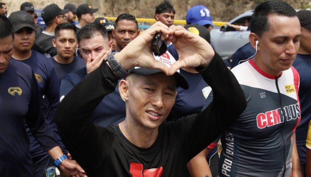 ¿Qué influencers acompañan a Shin Fujiyama en el último día de la carrera de 250 kilómetros?