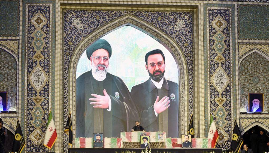 Millones de personas sepultan a presidente de Irán, víctima de accidente aéreo