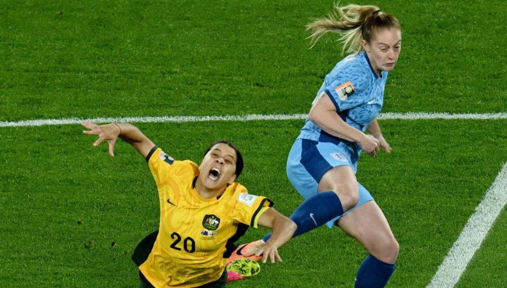 Sam Kerr es acusada por racismo contra un policía de Reino Unido