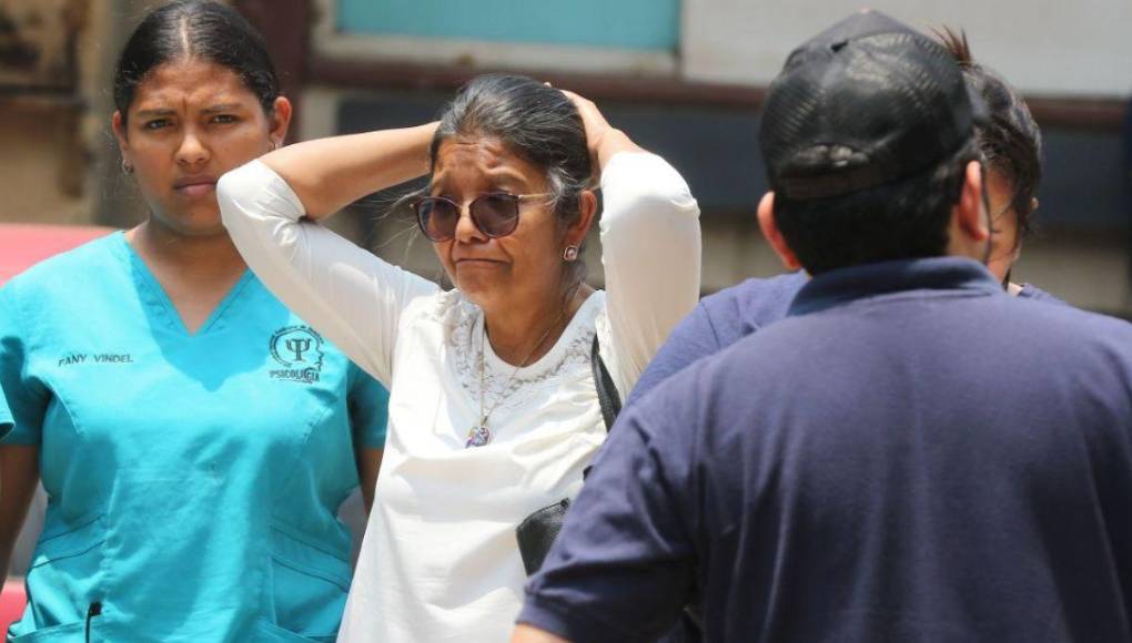 Drama y llanto en entrega de cuerpo de joven fallecido en accidente en anillo periférico