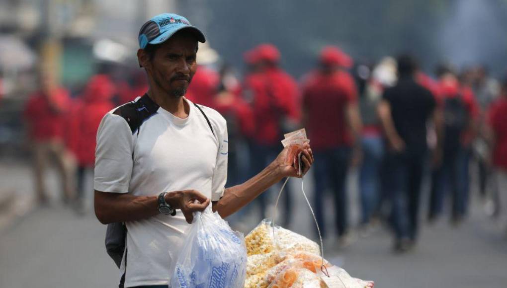 Mascotas, la “Rixineta” y otras curiosidades durante la marcha del 1 de mayo en la capital