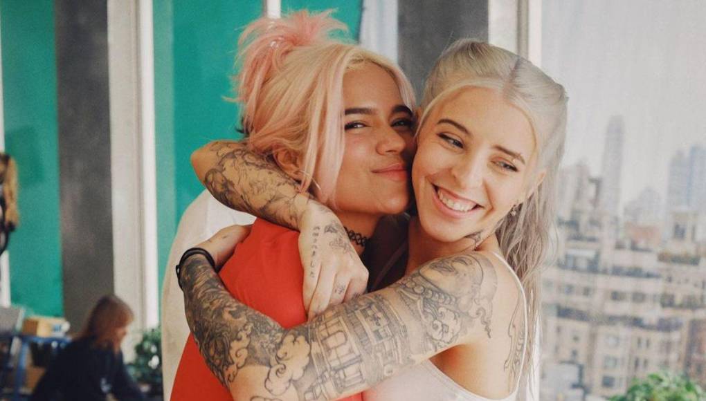 Karol G y Young Miko encienden las redes sociales con polémico video