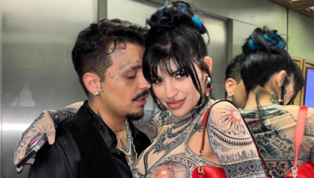 Los escándalos en la relación de Christian Nodal y Cazzu