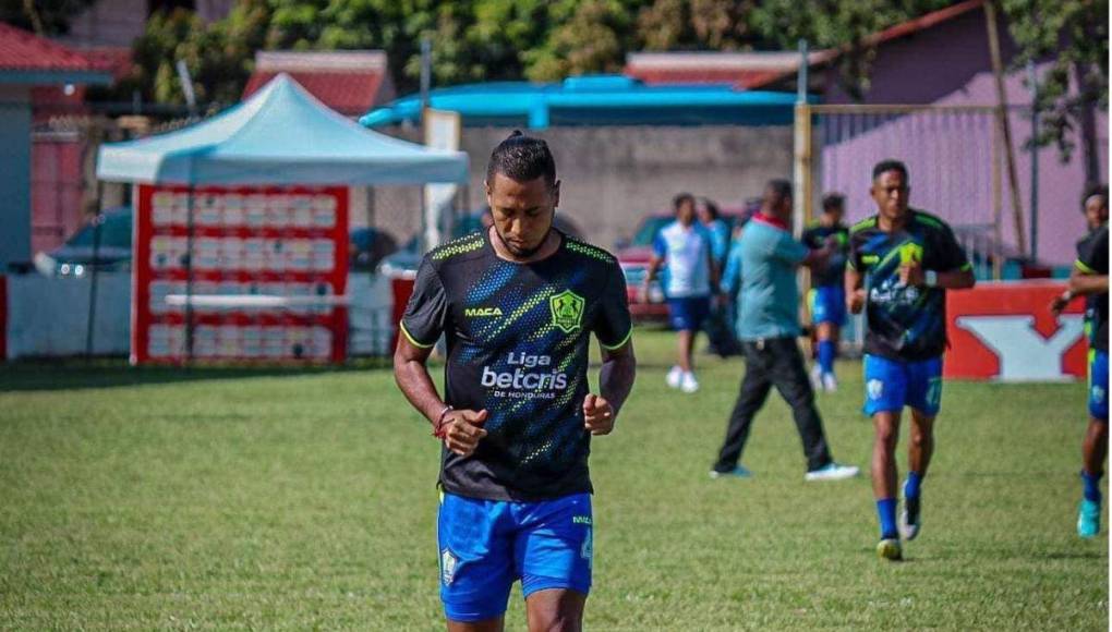 Futbolista hondureño que se fue ‘mojado’ es fichado por equipo en Estados Unidos