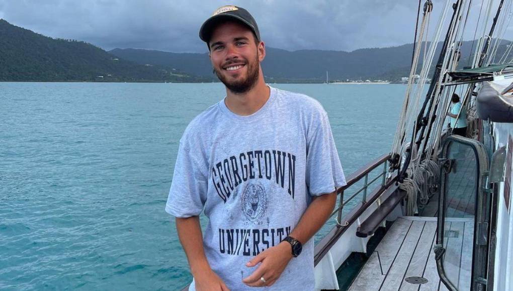 Buscan cadáveres de famoso presentador y su novio en Australia