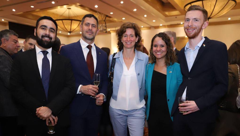 Japón brinda por el natalicio de su majestad, el emperador Naruhito