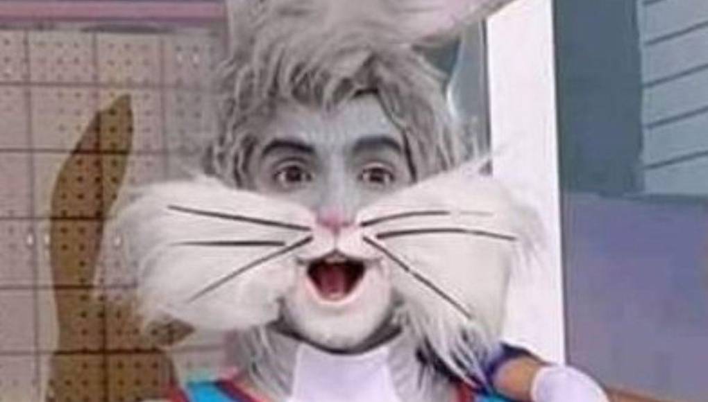 La voz de Nemo, Memo Aponte, asusta a sus seguidores con “disfraces bizarros”