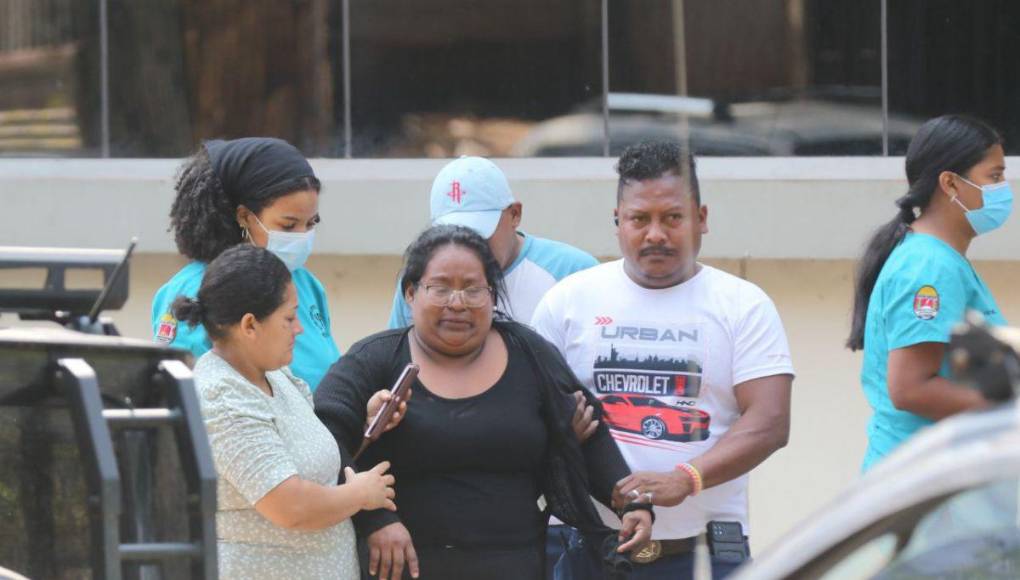 Doloroso: retiran cuerpos de jóvenes asesinados cerca del Juana Laínez