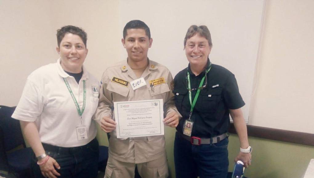 Así lucía el bombero Ever Velásquez antes de quemarse en incendio de ‘La Montañita’