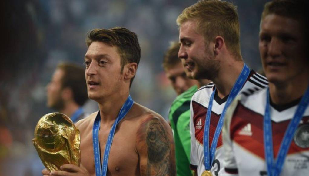 Ex Real Madrid y campeón del mundo: impresionante cambio físico de Özil