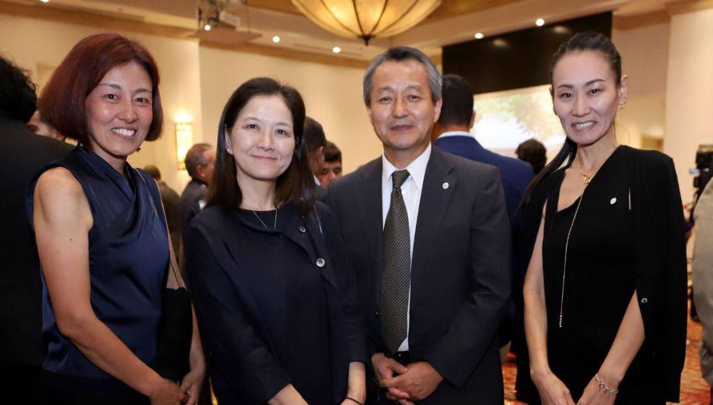 Japón brinda por el natalicio de su majestad, el emperador Naruhito