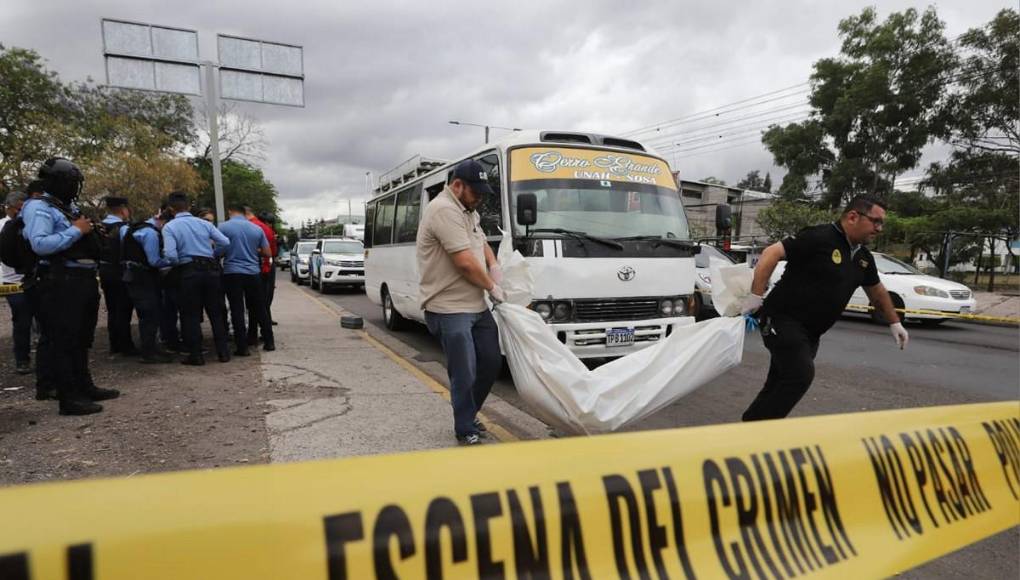 Lo que se sabe del violento asalto en bulevar FFAA que dejó a un pasajero muerto