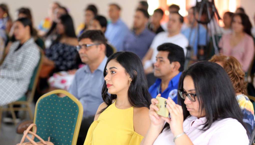 EL HERALDO y la UPNFM inauguran la Semana del Idioma