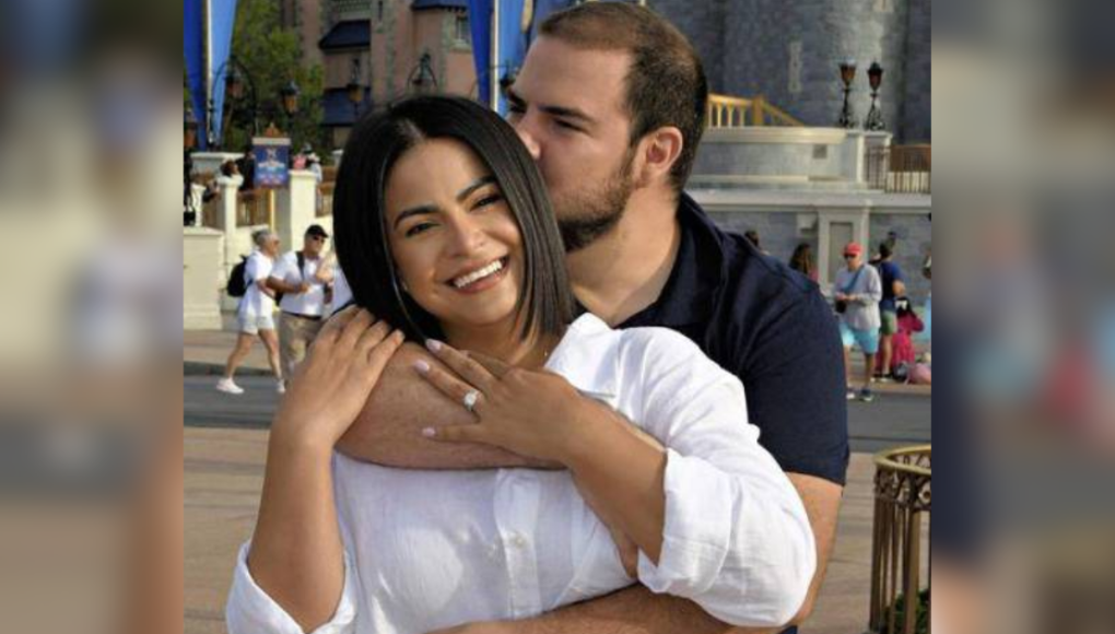¡Dijo que sí! Romántica propuesta de matrimonio a presentadora hondureña ¿De quién se trata?