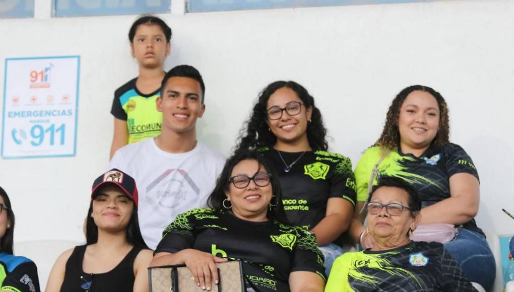 Las bellezas que engalanan el Chelato Uclés para el Olimpia-Olancho