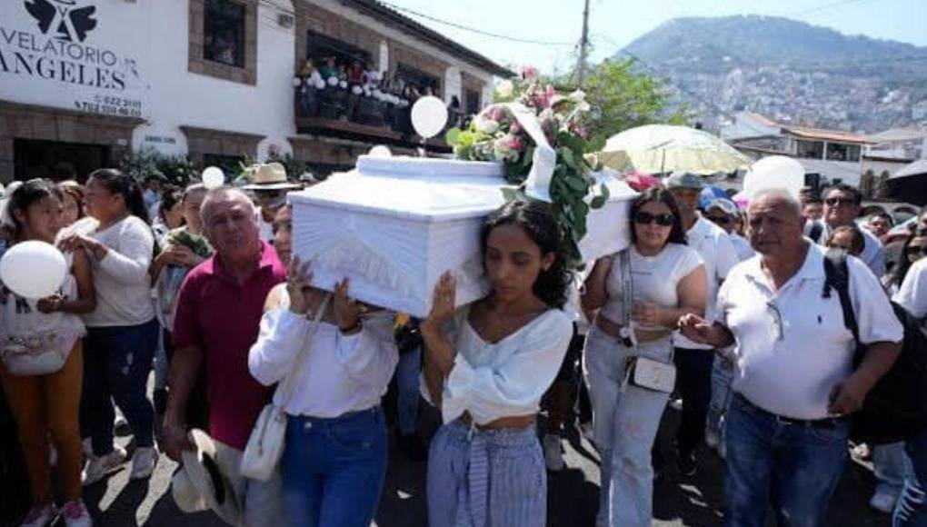 “Ayúdame a encontrar la tranquilidad”: Madre de Camila, niña asesinada en México durante entierro