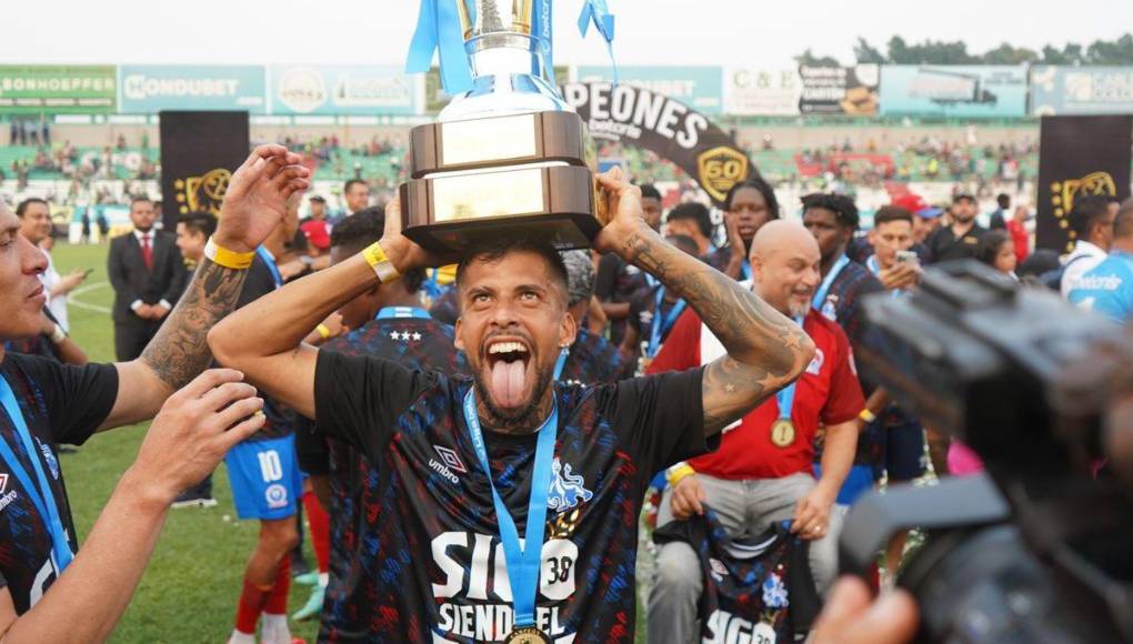 Foto “a lo Ancelotti” y dedicatorias: así festejó Olimpia la conquista de la 38