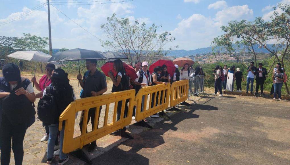 “Bienvenido Shin”: Así fue recibido el japonés en la UNAH al completar carrera de 250 kilómetros