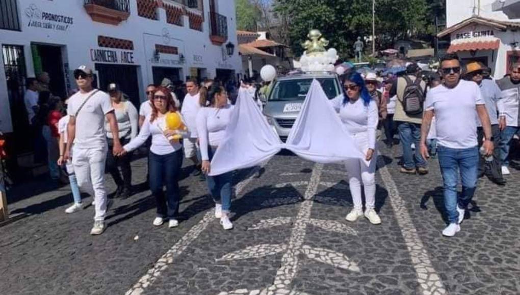 “Ayúdame a encontrar la tranquilidad”: Madre de Camila, niña asesinada en México durante entierro