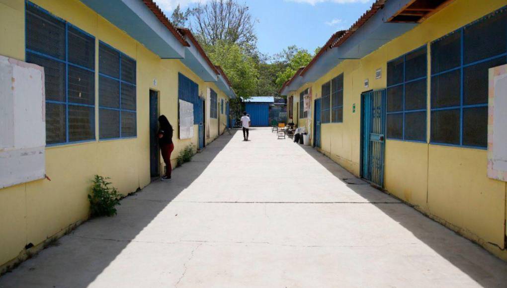 En deplorables condiciones está la escuela que reparará Shin Fujiyama