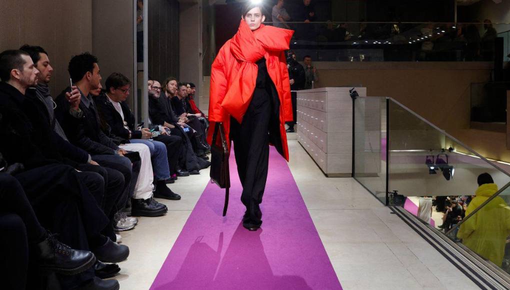 La falda, protagonista en la Semana de la Moda de París