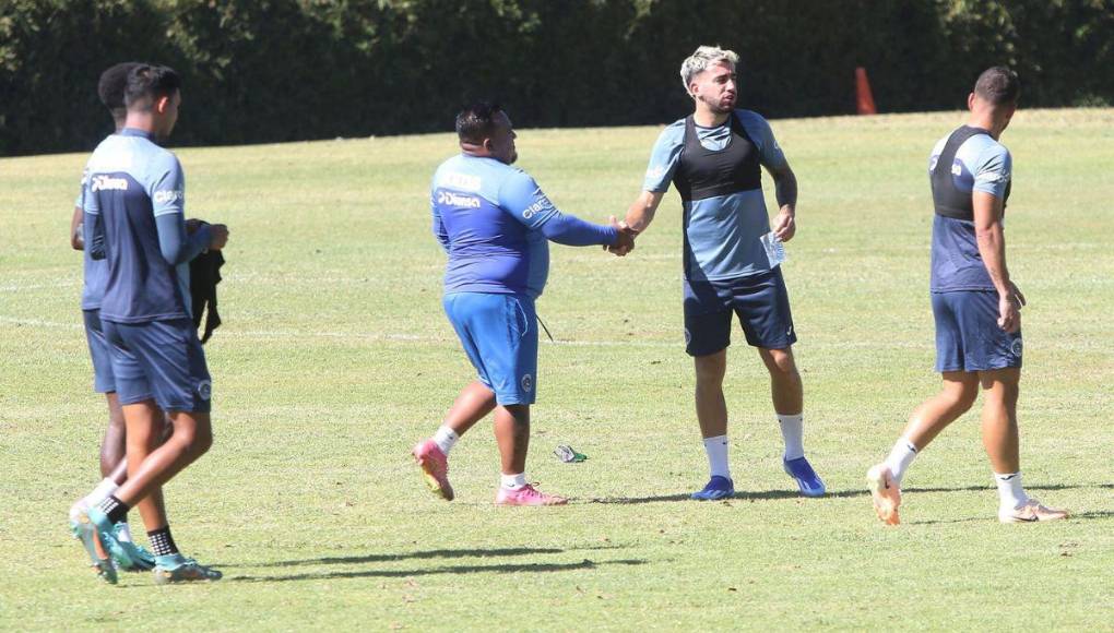 Motagua entrena y Diego Vázquez protesta previo al clásico con Olimpia