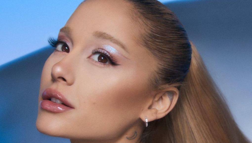 Ariana Grande revela secretos de su expareja en su nuevo álbum ‘Sweet Secrets’