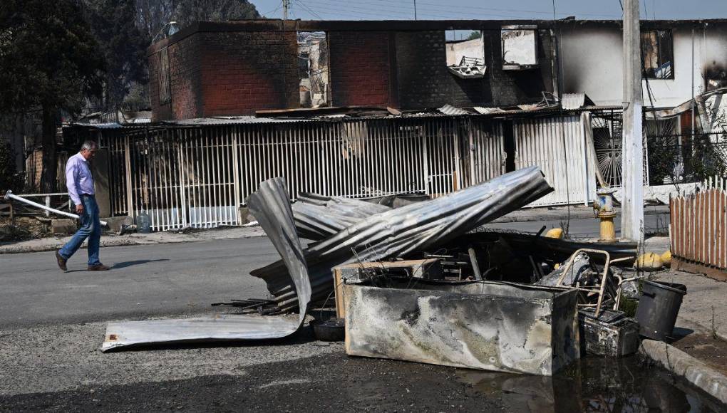 Terribles imágenes de incendios forestales en Chile; hay al menos 19 muertos