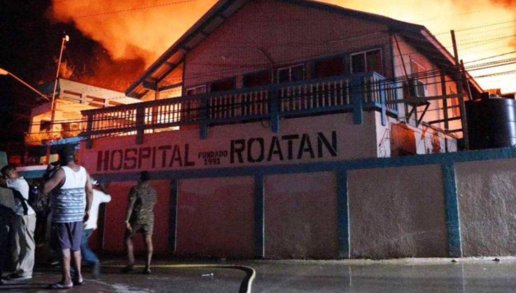 Lo que se sabe de la construcción de hospital híbrido tras incendio en Roatán