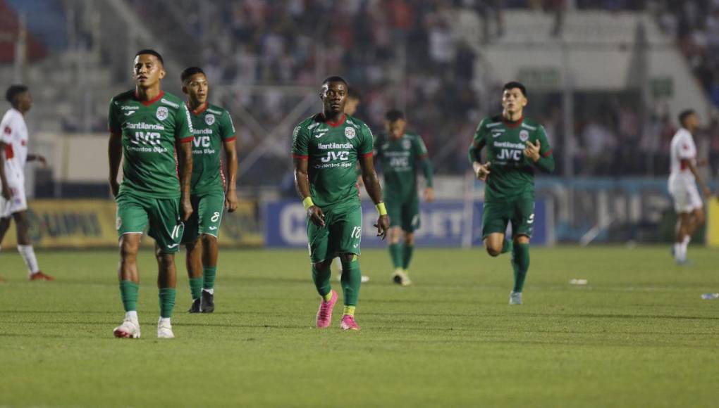 Tristeza y frustración en Marathón tras caer 3-1 en la final ante Olimpia