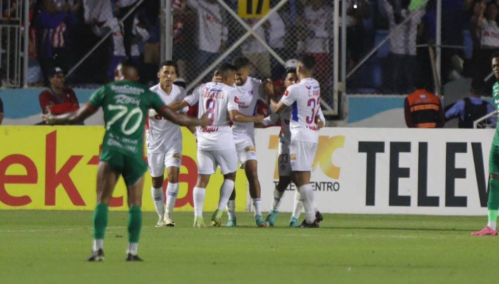 Tristeza y frustración en Marathón tras caer 3-1 en la final ante Olimpia