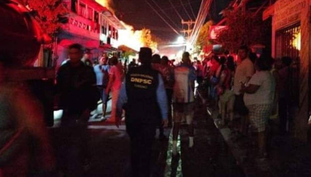 Fue provocado por cortocircuito: lo que se sabe del incendio en Hospital de Roatán