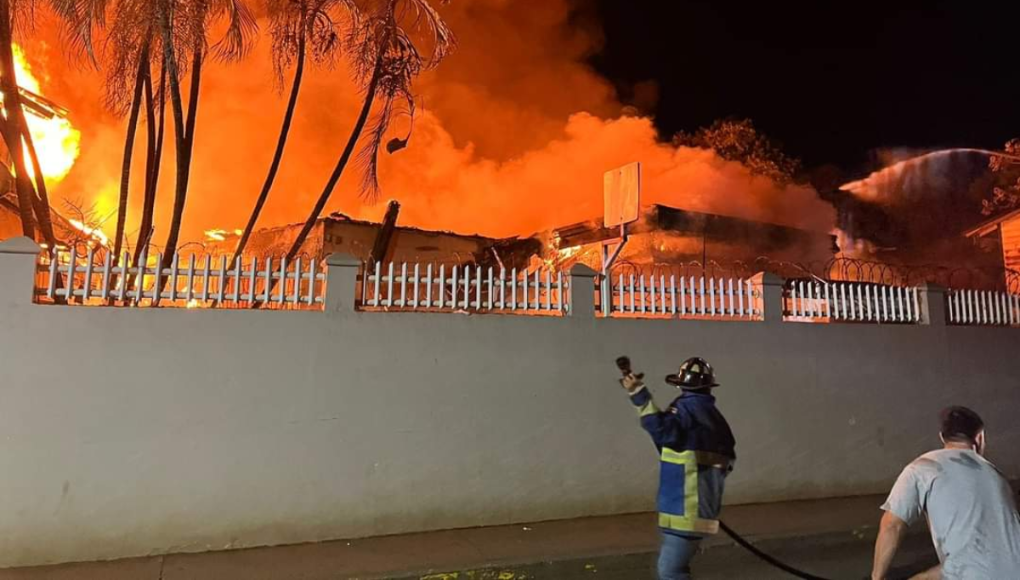 Lo que se sabe de la construcción de hospital híbrido tras incendio en Roatán