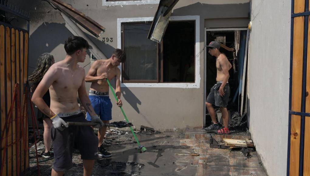 Terribles imágenes de incendios forestales en Chile; hay al menos 19 muertos
