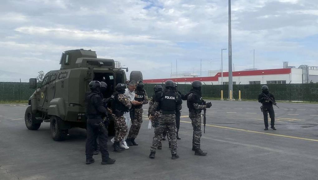 Las primeras imágenes de Jorge Glas tras su captura en la Embajada de México