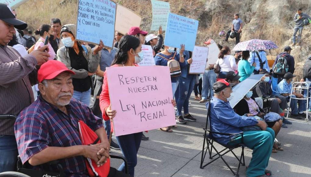Caos vehicular, desmayados y vía bloqueada: las imágenes que dejó la protesta en la CA-5
