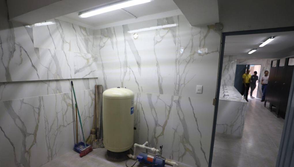 ¡De lujo! Así lucen los nuevos baños públicos en el centro de Tegucigalpa