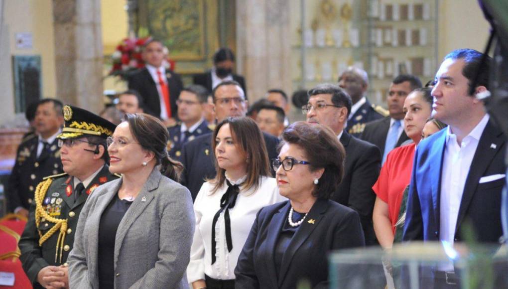 Políticos y fieles rinden tributo a la Virgen de Suyapa en solemne eucaristía por su 277 aniversario