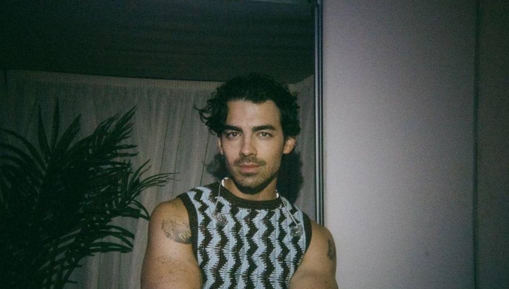 Joe Jonas hizo delirar a las fanáticas en el gran regreso de los “Jonas Brothers”